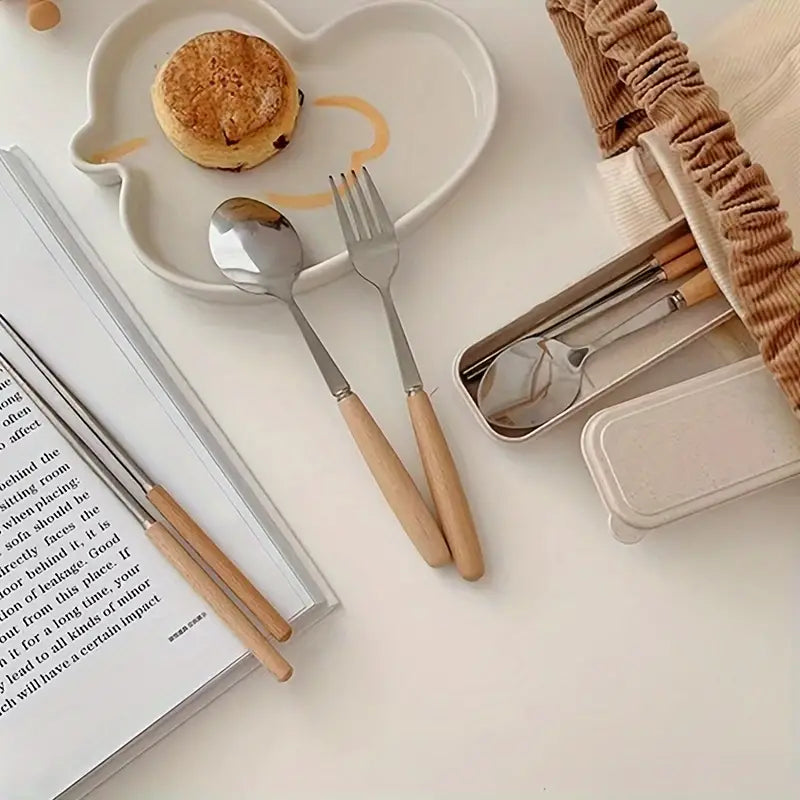 Stainless Steel Cutlery Set – Wooden Handle, 3-Piece