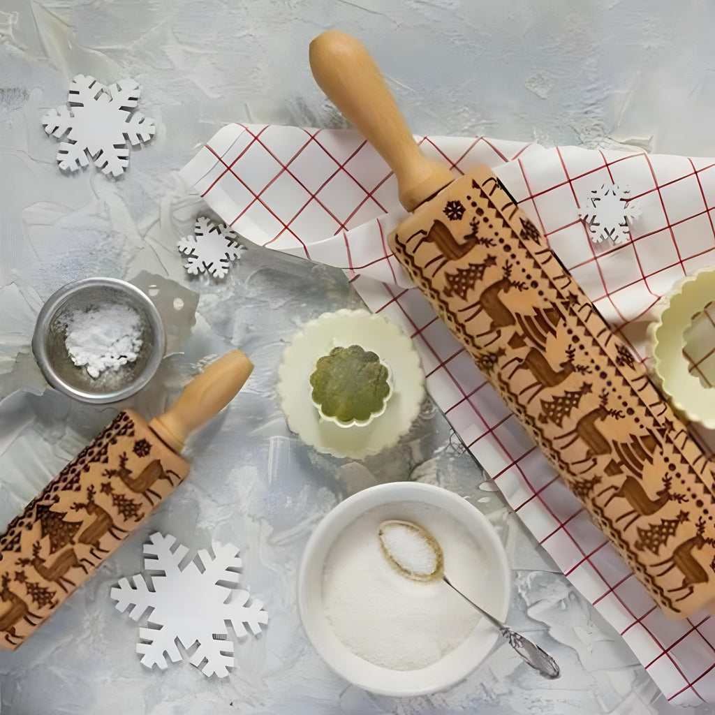 Christmas Rolling Pin – Embossed Elk Design Wooden Baking Tool for Cookies, Dumplings & Holiday Dough