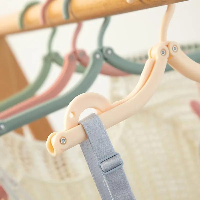 Foldable Clothes Hanger – Pack of 4, Non-Slip