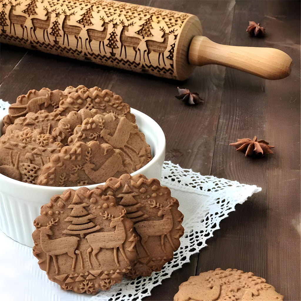 Christmas Rolling Pin – Embossed Elk Design Wooden Baking Tool for Cookies, Dumplings & Holiday Dough